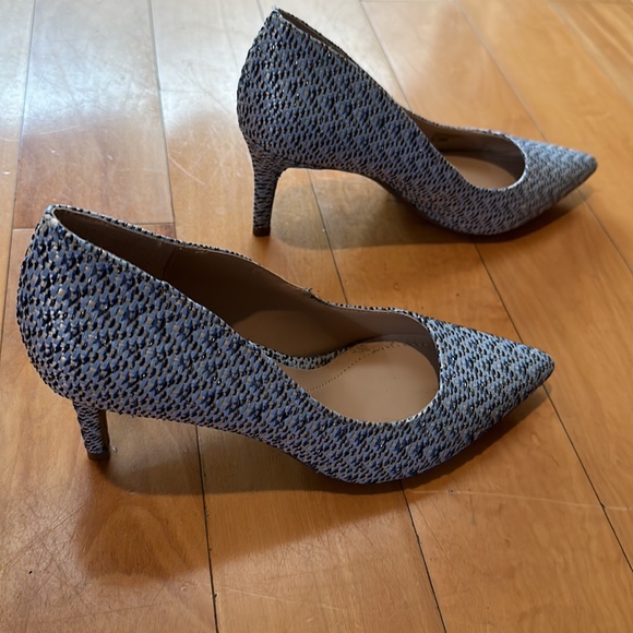 NWOT Alfani Beautiful & Classic heel Navy Blue/Powdered Blue/White/Silver Woven - Picture 3 of 7